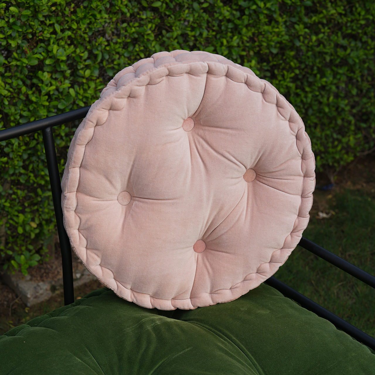 Hand-Quilted Round Cotton Velvet Chair Pad – Plush Christmas Seat Cushion