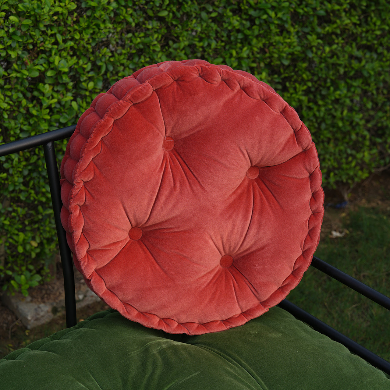 Hand-Quilted Round Cotton Velvet Chair Pad – Plush Christmas Seat Cushion