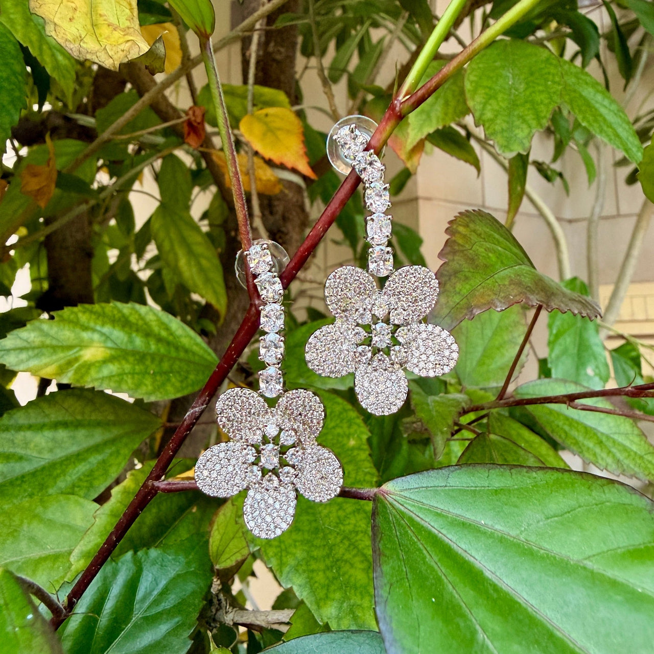 Sparkling Floral Drop Earrings – Lightweight Statement Jewelry for Women, Perfect Gift