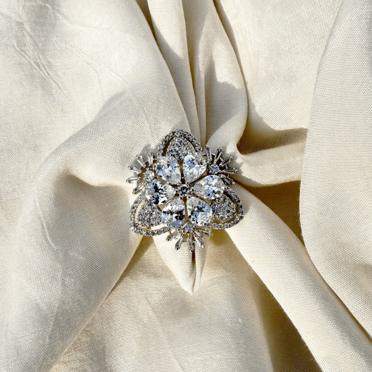 Elegant Butterfly Snowflake Ring with White Zirconia – Premium Statement Jewelry for Women