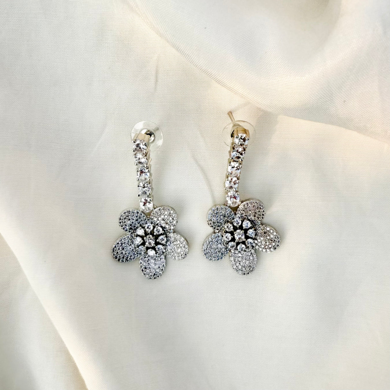 Sparkling Floral Drop Earrings – Lightweight Statement Jewelry for Women, Perfect Gift