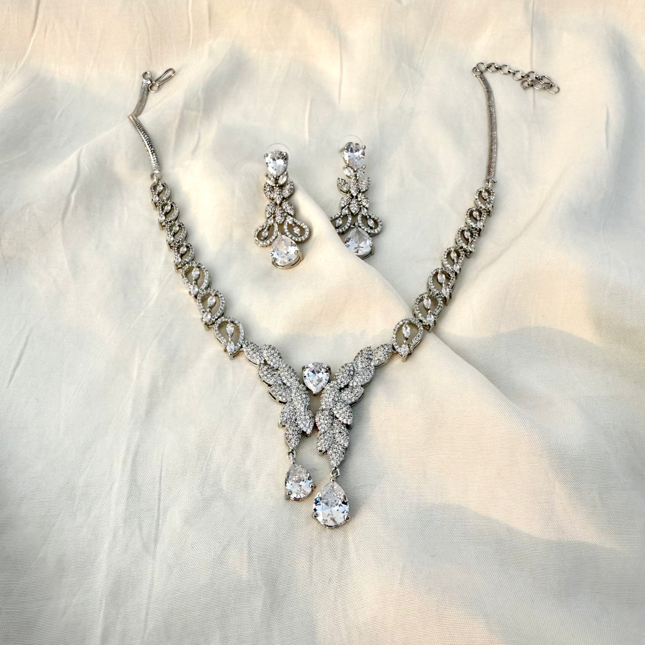 Beautiful Bridal Jewelry Set For Bride, Diamond Necklace and Earrings Set, Teardrop Pendant & Earrings Statement Necklace
